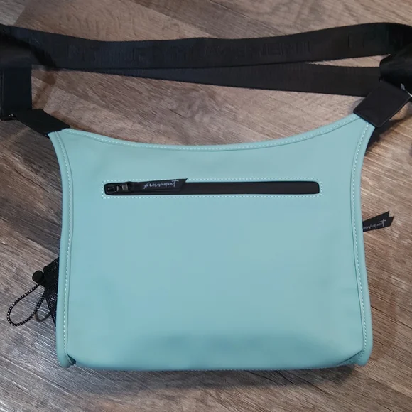 ***SOLD OUT*** FREE PEOPLE All Weather Mini Messenger Bag NWT Seafoam - Picture 7 of 16